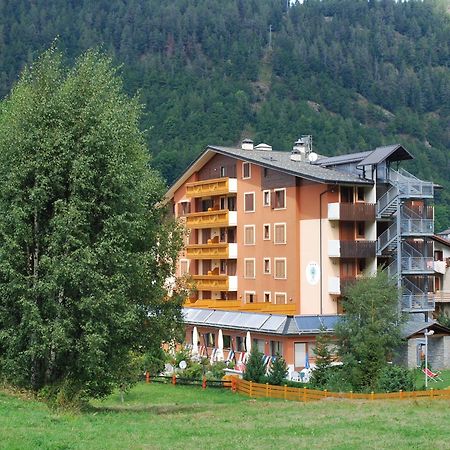 Hotel Derby Aprica Exterior photo